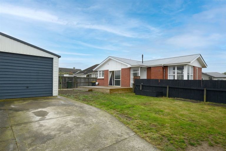 Photo of property in 25 Wimborne Crescent, Aranui, Christchurch, 8061