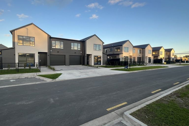 Photo of property in 5 Babos Avenue, Kumeu, 0810