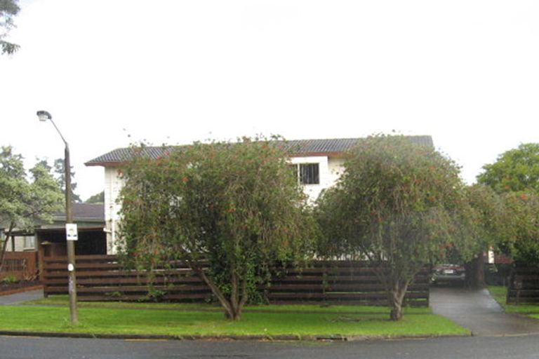 Photo of property in 13c Ballater Place, Highland Park, Auckland, 2010