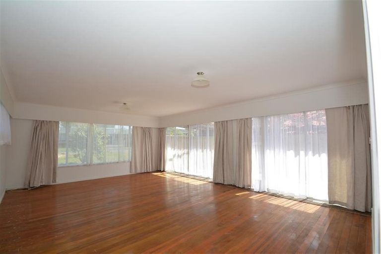 Photo of property in 3 The Crest, Sunnyhills, Auckland, 2010