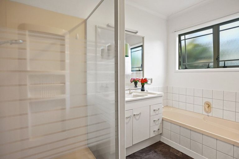 Photo of property in 6 Bouverie Crescent, Flagstaff, Hamilton, 3210