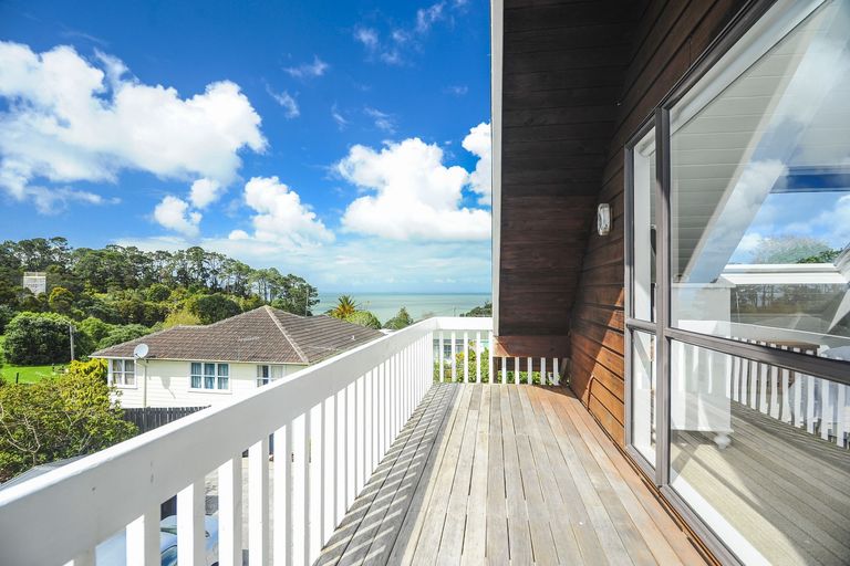 Photo of property in 1/217 Portage Road, Green Bay, Auckland, 0604