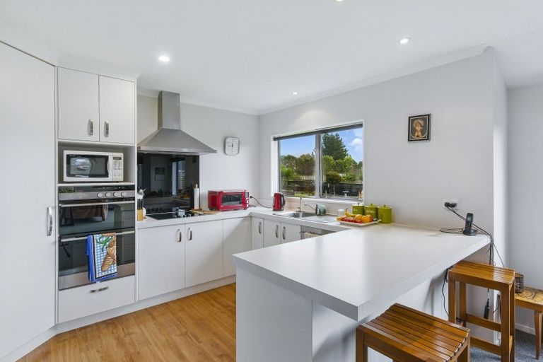 Photo of property in 51 Garth Road, Levin, 5571