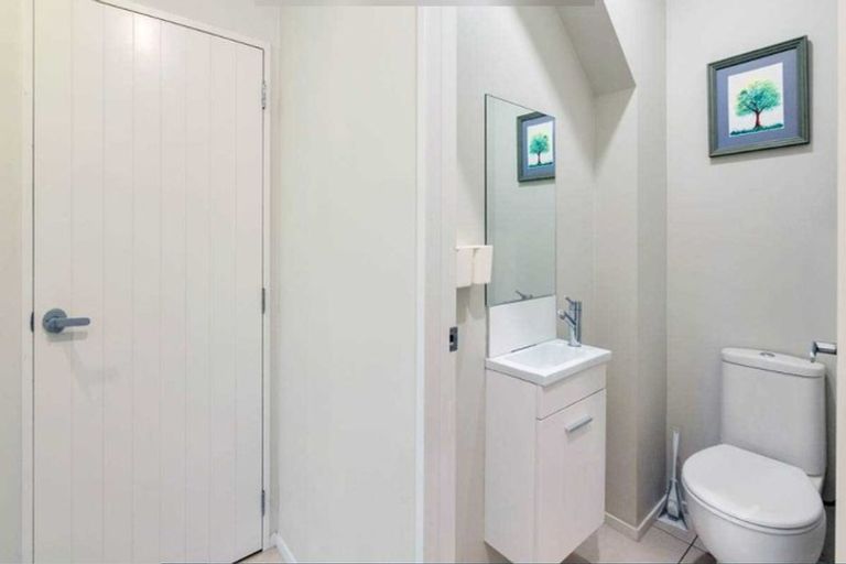 Photo of property in 6/45a Swanson Road, Henderson, Auckland, 0610