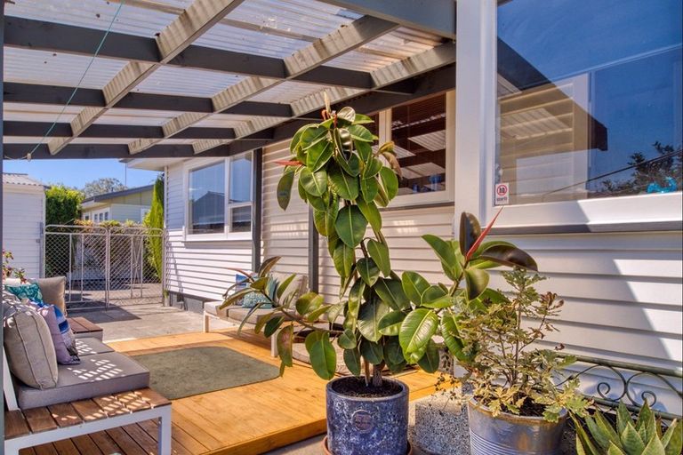 Photo of property in 72 Alexander Avenue, Onekawa, Napier, 4110