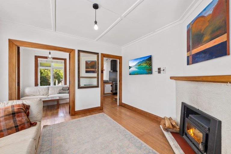 Photo of property in 59 York Street, Picton, 7220