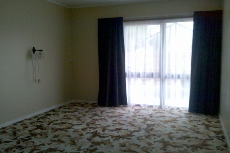 Photo of property in 46 Terry Crescent, Milson, Palmerston North, 4414