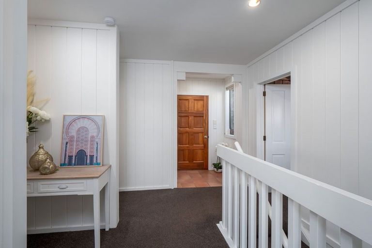 Photo of property in 16 Maxwell Place, Queenstown, 9300