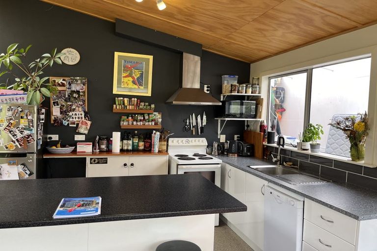 Photo of property in 119 Houghton Bay Road, Houghton Bay, Wellington, 6023