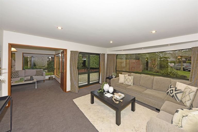 Photo of property in 10 Parkham Drive, Burnside, Christchurch, 8053