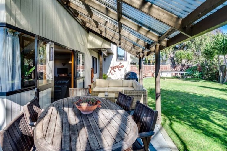 Photo of property in 16 Cormack Place, Greenmeadows, Napier, 4112