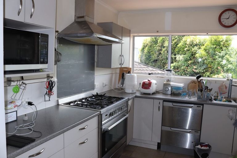 Photo of property in 1/44 College Road, Northcote, Auckland, 0627