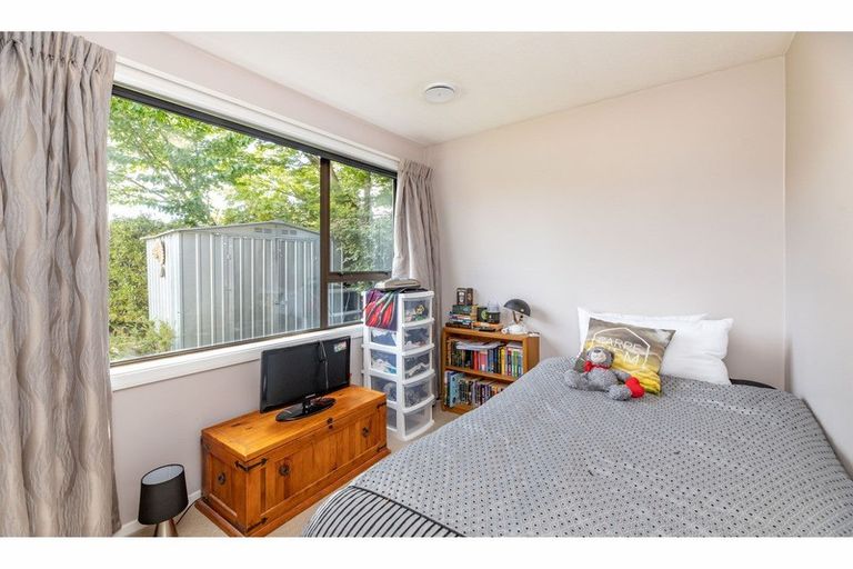 Photo of property in 24 Birkenhead Street, Avonhead, Christchurch, 8042