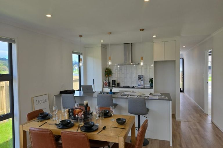 Photo of property in 6 Lignite Street, Ramarama, 2579