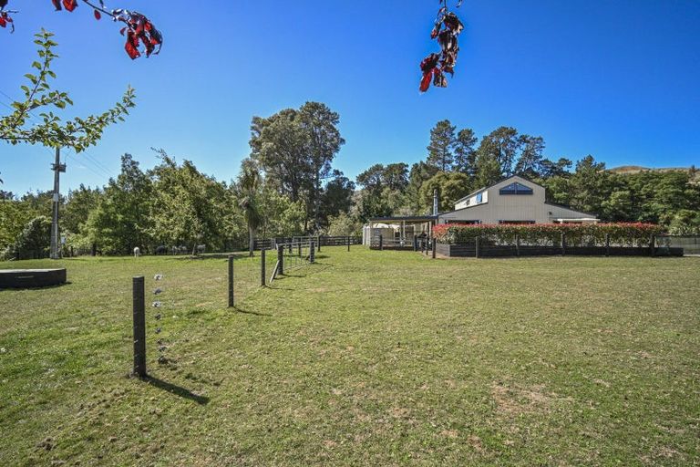 Photo of property in 1324 Glengarry Road, Puketapu, Napier, 4182