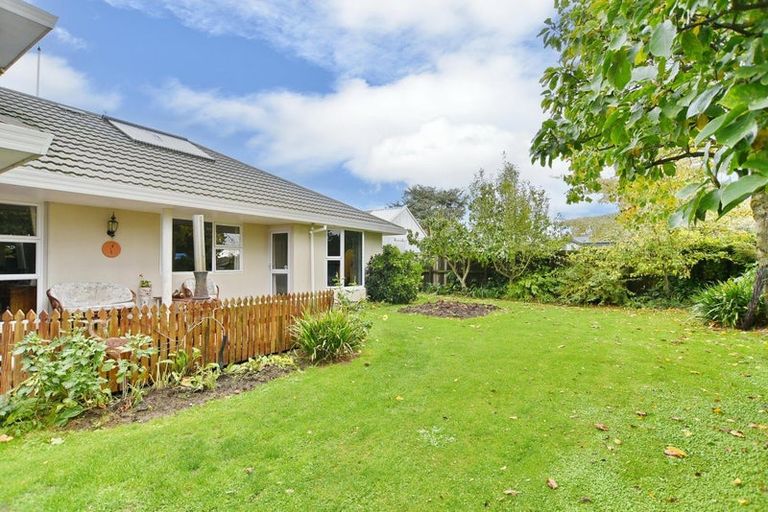 Photo of property in 16 Bridget Lane, Rangiora, 7400