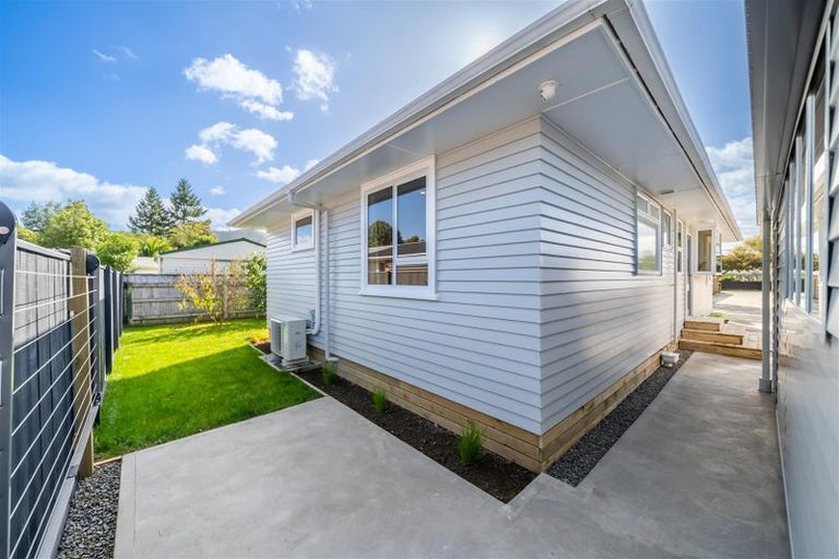 Photo of property in 5a Totara Park Road, Clouston Park, Upper Hutt, 5018