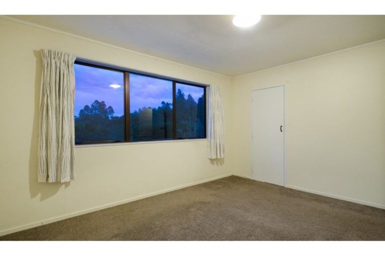 Photo of property in 94 Hinau Road, Waimauku, 0881