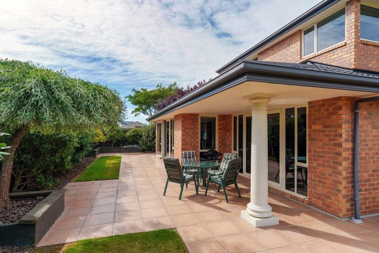 Photo of property in 9 Saint Clair Close, Harewood, Christchurch, 8051