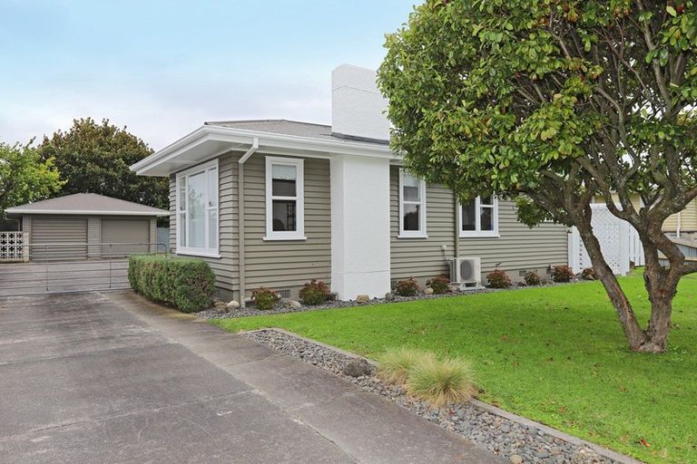 Photo of property in 44 Clarence Cox Crescent, Pirimai, Napier, 4112