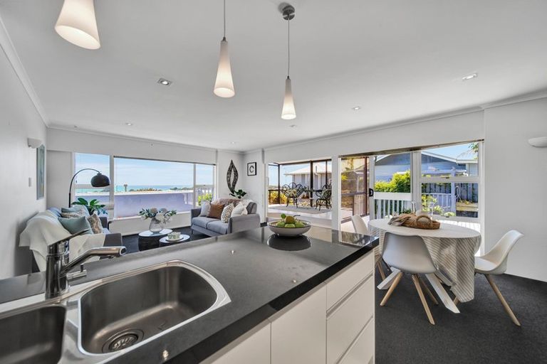 Photo of property in 75 Belt Road, New Plymouth, 4310