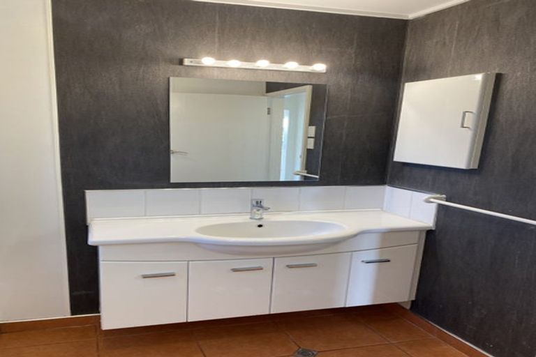 Photo of property in 2 Kamahi Street, Kaka Point, Balclutha, 9271