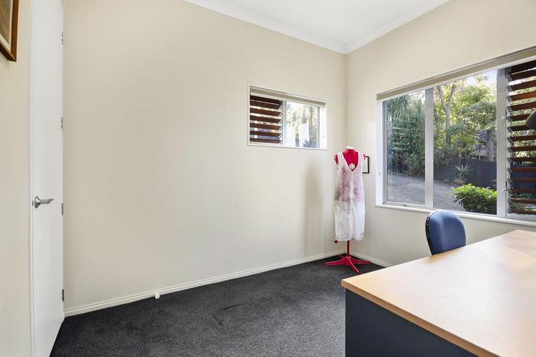 Photo of property in 186b Old Titirangi Road, Titirangi, Auckland, 0604