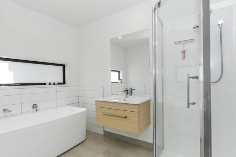 Photo of property in 272 Ballintoy Park Drive, Welcome Bay, Tauranga, 3175