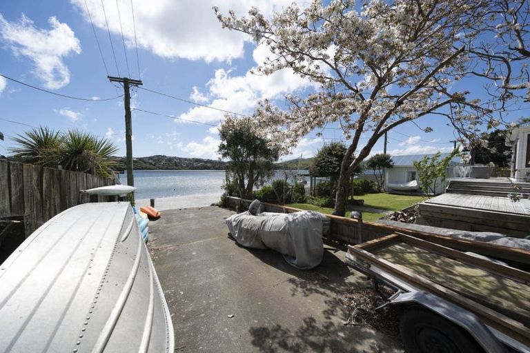 Photo of property in 29 Seaview Road, Paremata, Porirua, 5024