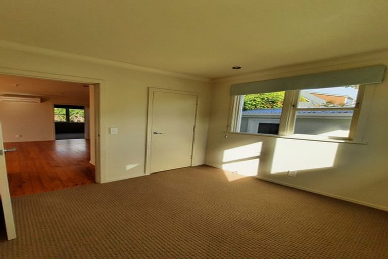 Photo of property in 14 Toru Road, Paraparaumu Beach, Paraparaumu, 5032