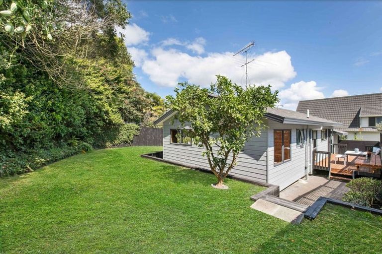 Photo of property in 39 Catalina Crescent, Forrest Hill, Auckland, 0620