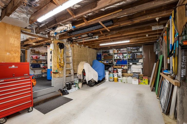 Photo of property in 31 Scott Street, Moturoa, New Plymouth, 4310