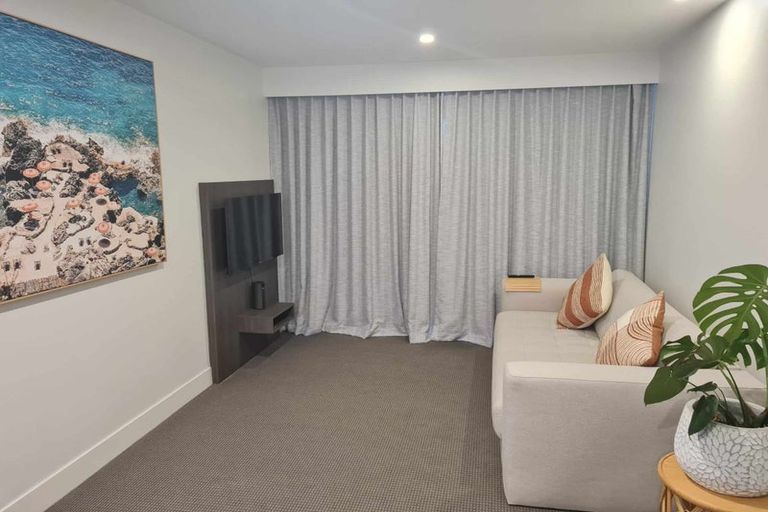 Photo of property in 301/31 Davis Crescent, Newmarket, Auckland, 1023