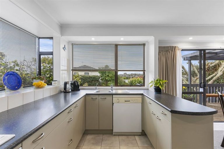 Photo of property in 41 Marendellas Drive, Bucklands Beach, Auckland, 2014