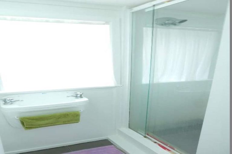 Photo of property in 142 Parkvale Road, Karori, Wellington, 6012