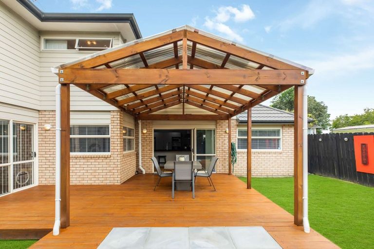 Photo of property in 74a Buscomb Avenue, Henderson, Auckland, 0610