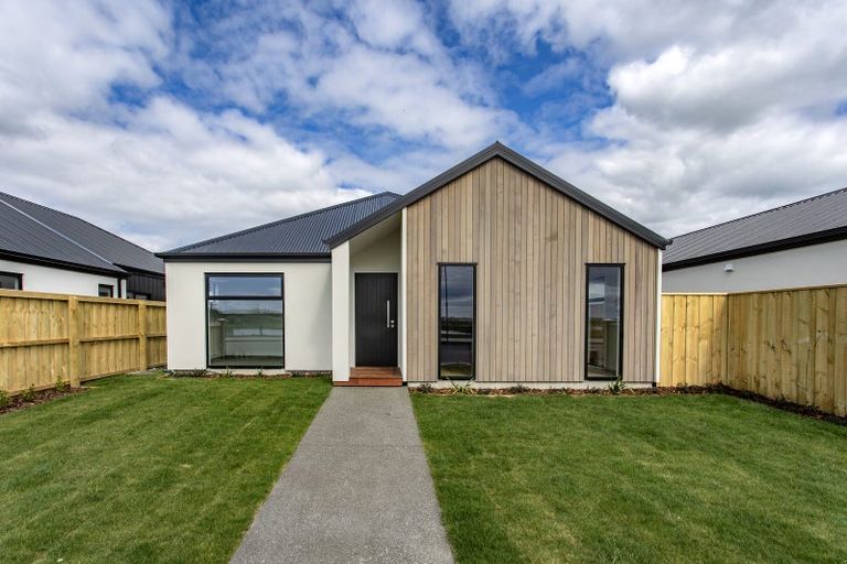 Photo of property in 22 Waituna Street, Pegasus, 7612