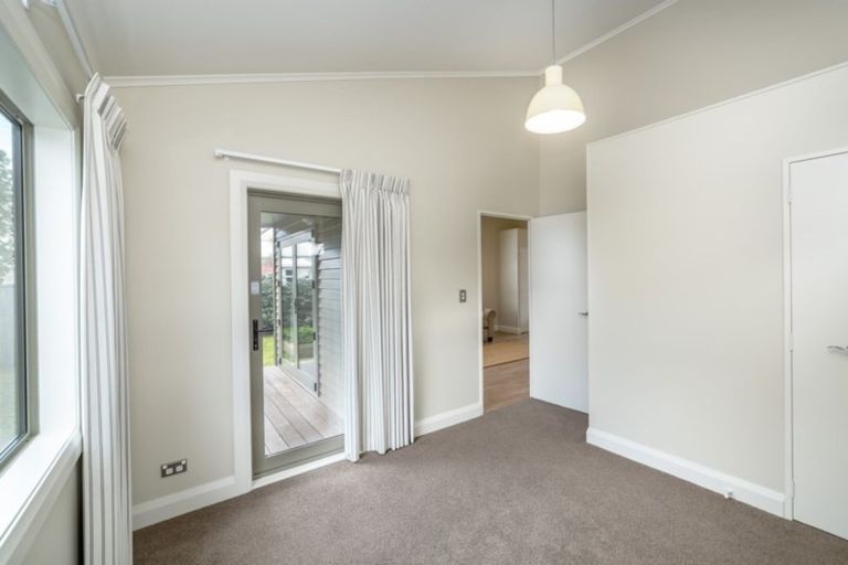 Photo of property in 32a Main Street, Hospital Hill, Napier, 4110