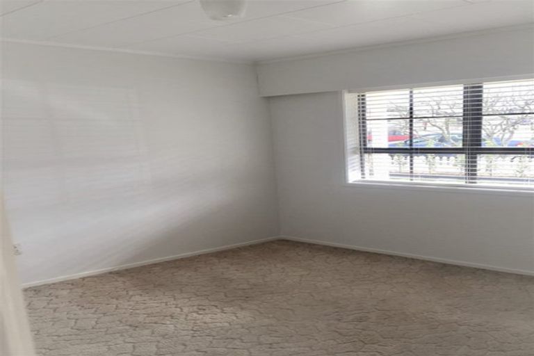 Photo of property in 1/2 Wolfe Street, Regent, Whangarei, 0112