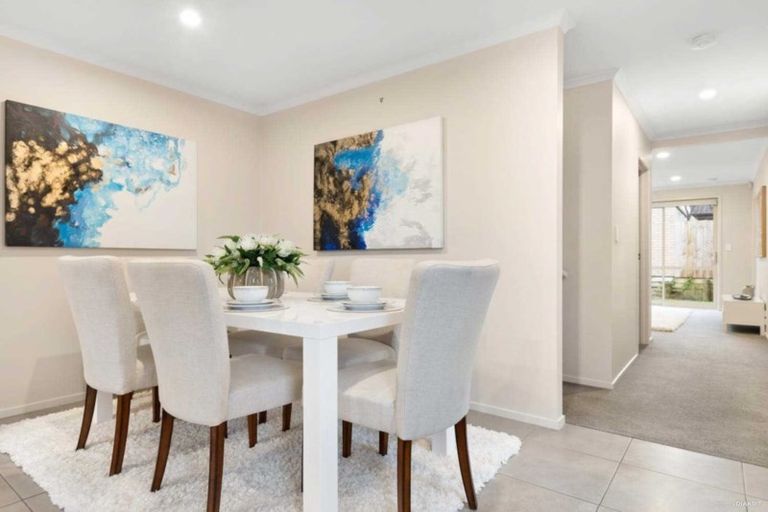 Photo of property in 13 Akeake Lane, Manurewa, Auckland, 2102