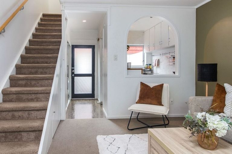 Photo of property in 1/20 Maritime Terrace, Birkenhead, Auckland, 0626