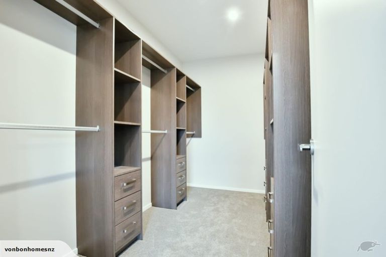 Photo of property in 52 Schoolside Road, Kumeu, 0810