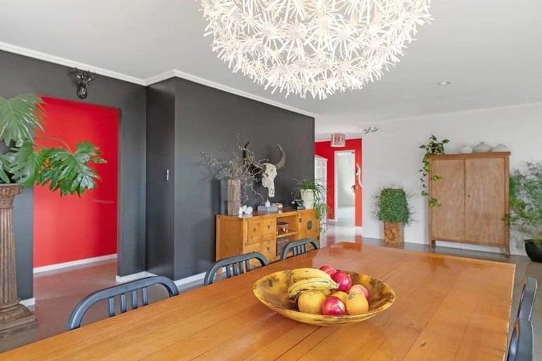 Photo of property in 1 Gibson Place, Papamoa Beach, Papamoa, 3118