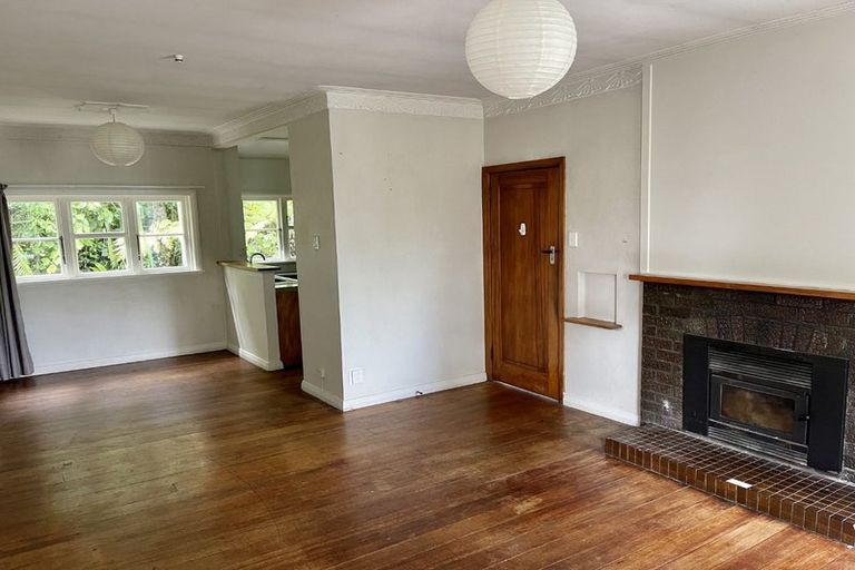 Photo of property in 27 Harland Street, Brooklyn, Wellington, 6021