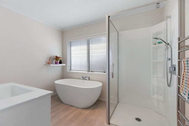 Photo of property in 57 Te Kio Crescent, Papamoa Beach, Papamoa, 3118