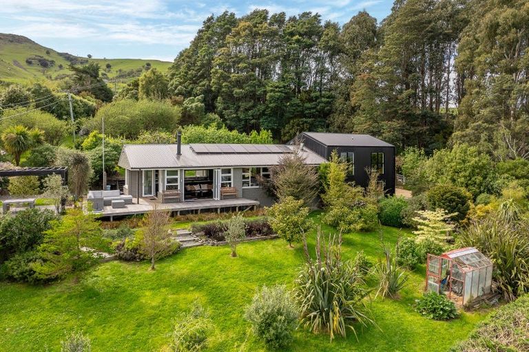 Photo of property in 120 Pipers Valley Road, Duvauchelle, Akaroa, 7581