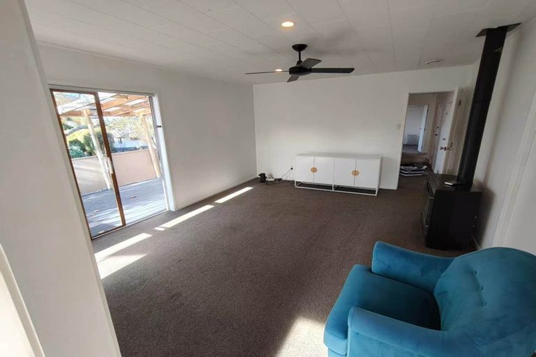 Photo of property in 30 Pipitea Place, Massey, Auckland, 0614