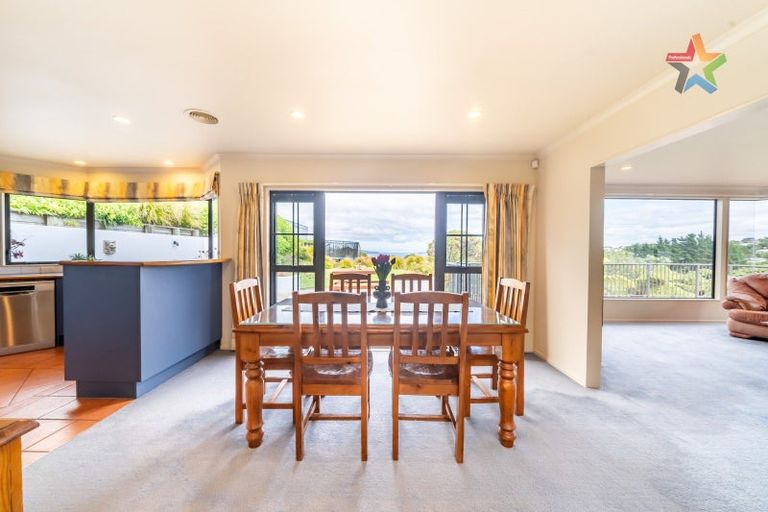 Photo of property in 9 Oceanview Terrace, Tirohanga, Lower Hutt, 5010