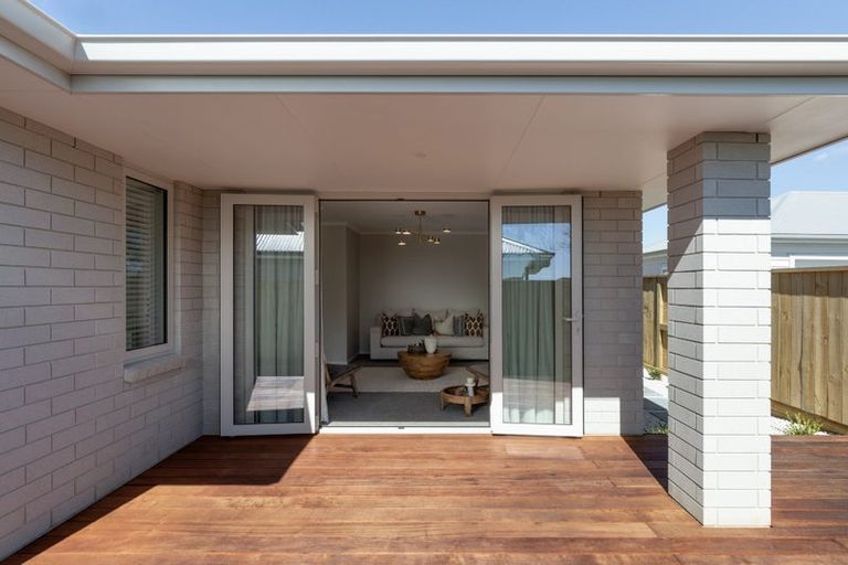 Photo of property in 11b Western Avenue, Omokoroa, 3114