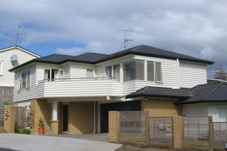 Photo of property in 2a Bayside Drive, Browns Bay, Auckland, 0630